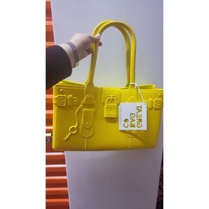 Canada tote yellow nwt
